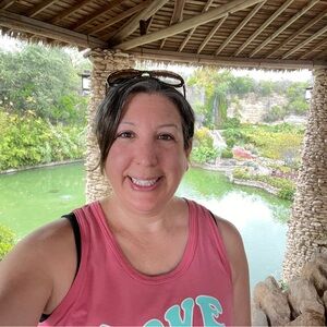 🌺🌺Meet your Posher, Emma Emma Emma!!! 🌺🌺